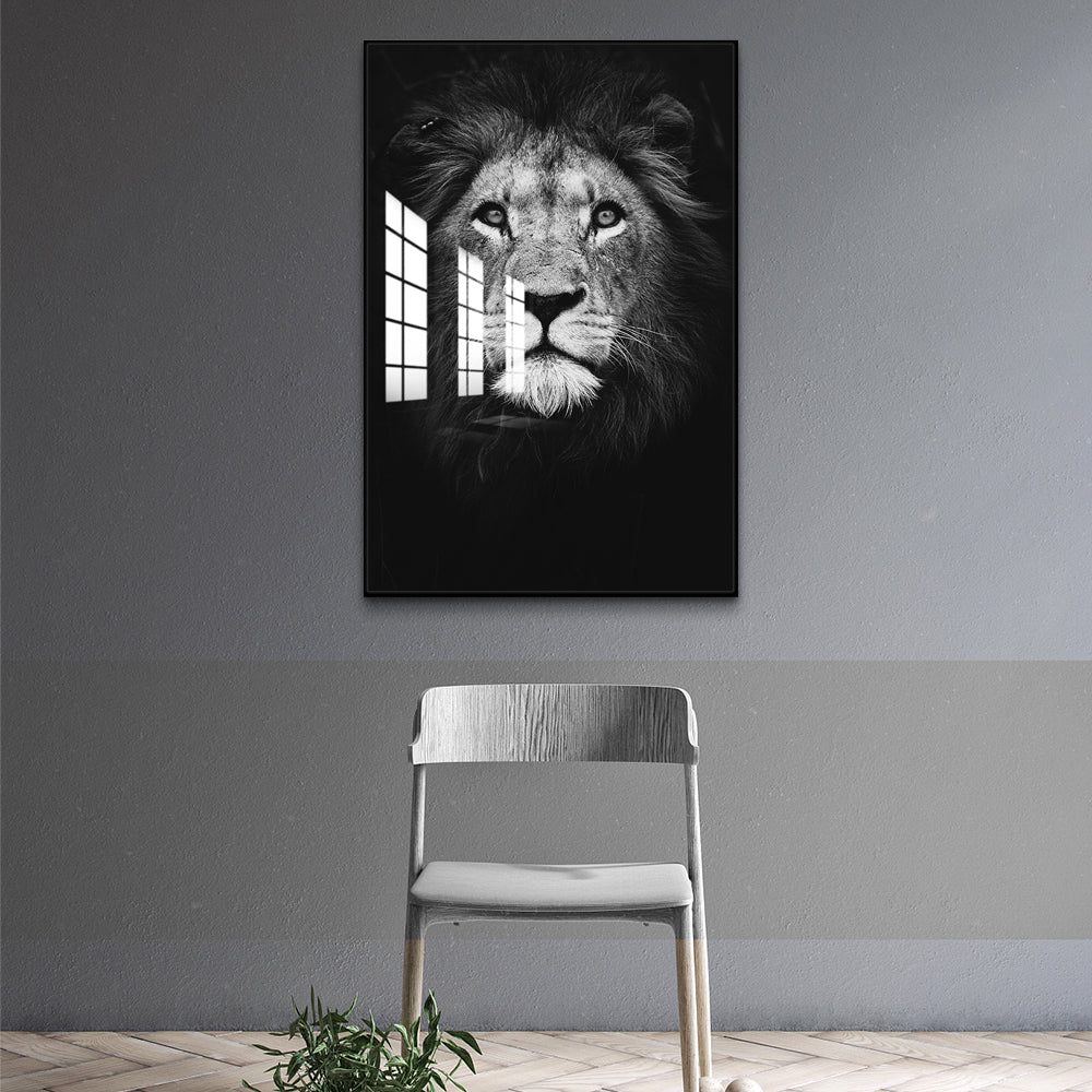 Regal Gaze – Glass Art