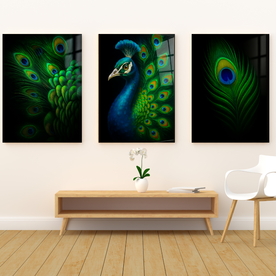 Majestic Gaze - Glass Art
